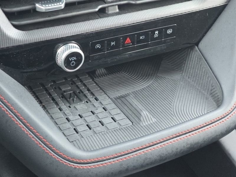 Certified 2025 Ford Explorer ST-Line w/ Premium Package image 27