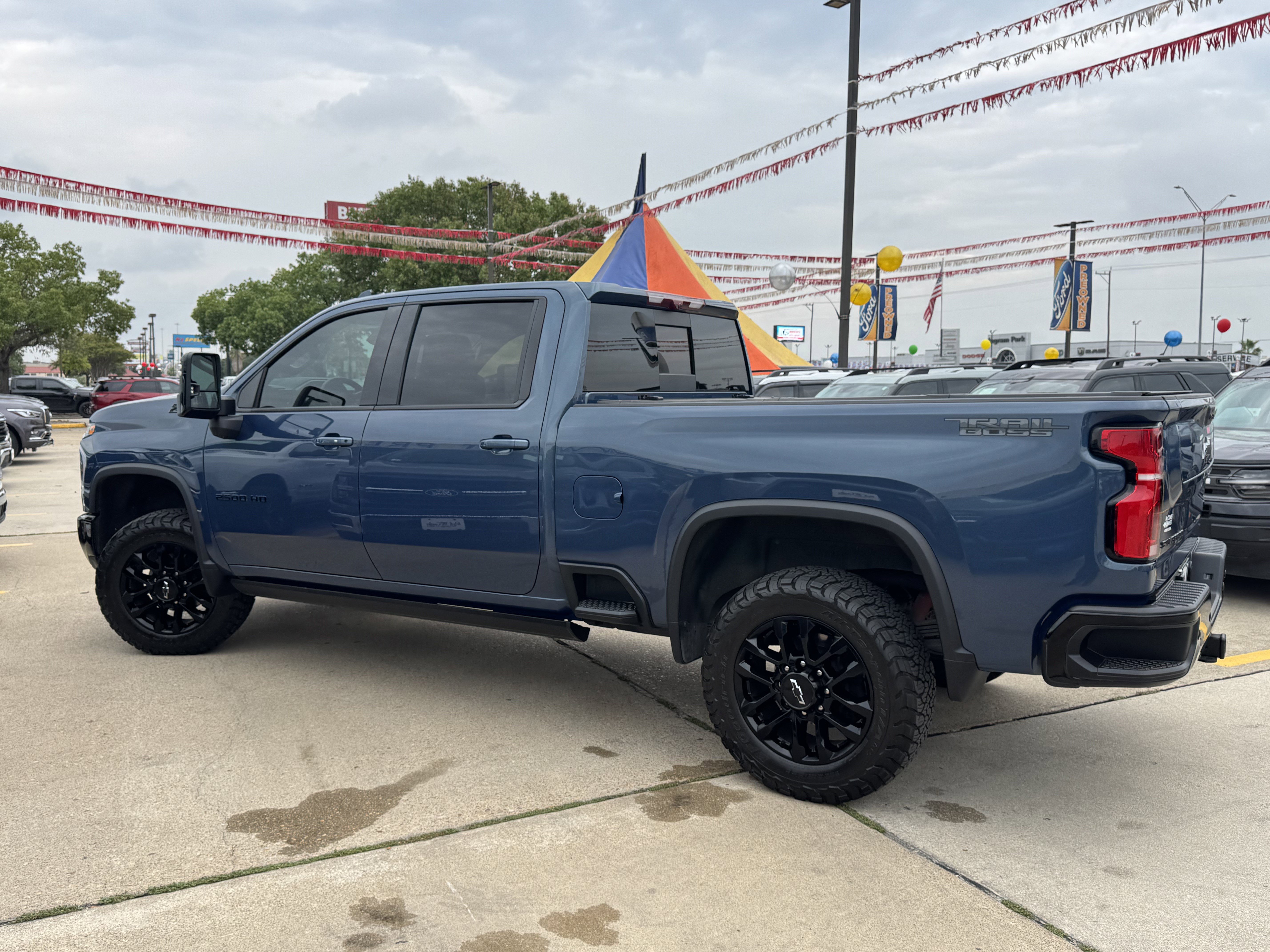 Used 2025 Chevrolet Silverado 2500 LTZ w/ LTZ Plus Package image 13
