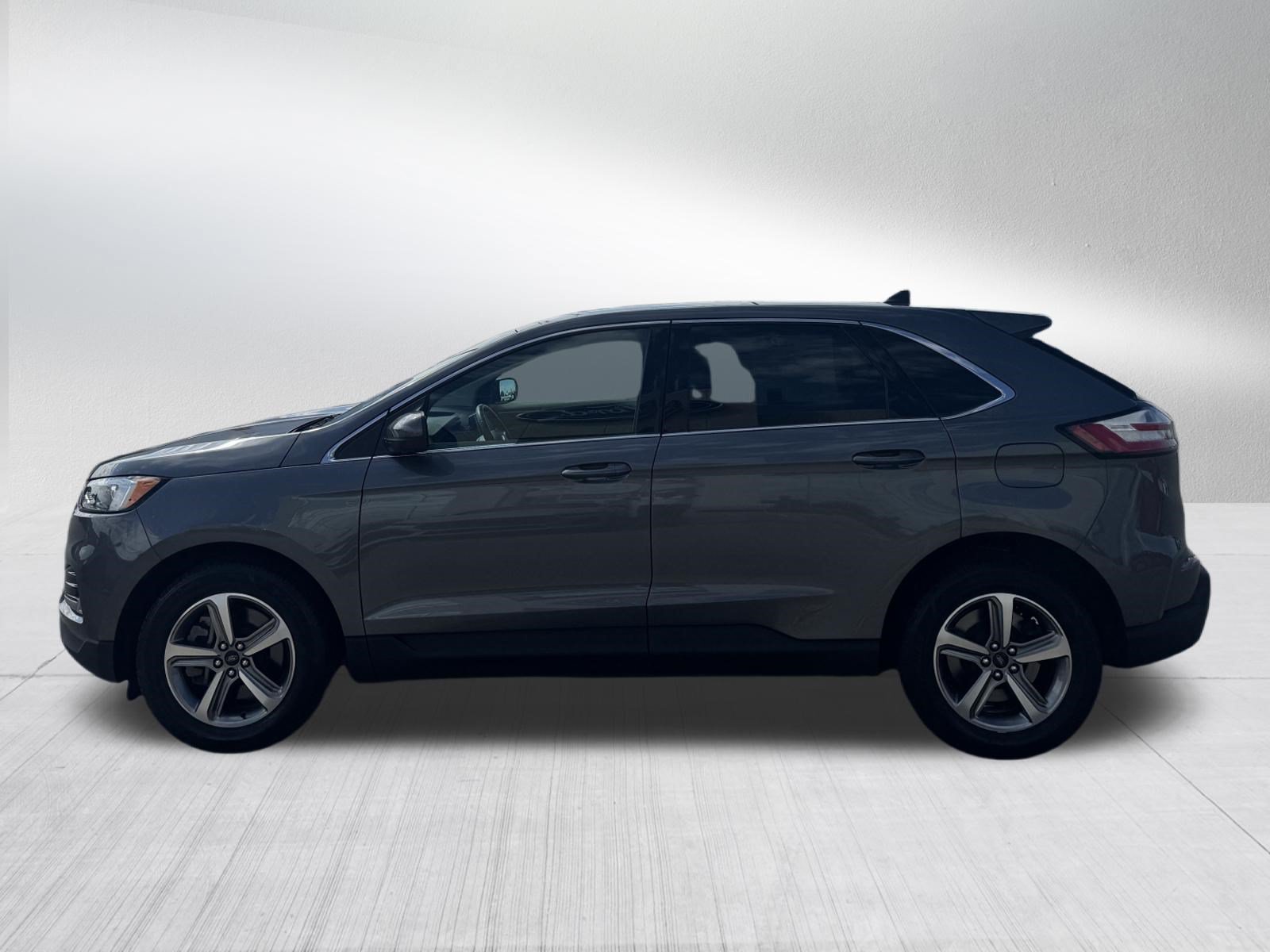 Certified 2024 Ford Edge SEL w/ Convenience Package AWD/4WD image 4