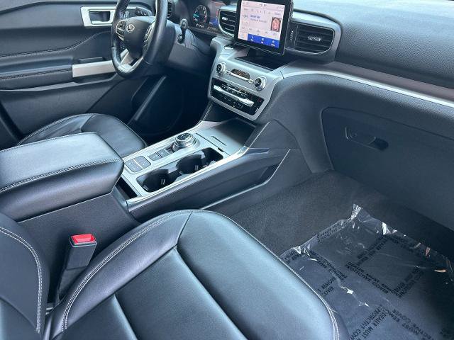 Certified 2023 Ford Explorer XLT w/ Equipment Group 202A RWD image 16