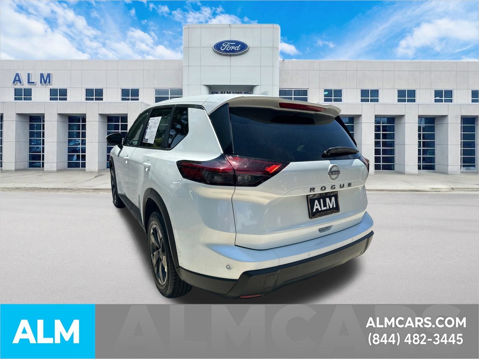 Used 2025 Nissan Rogue SV FWD image 8