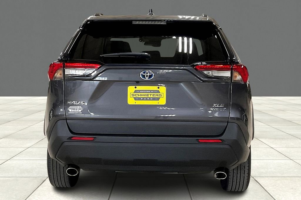 Used 2024 Toyota RAV4 XLE image 3