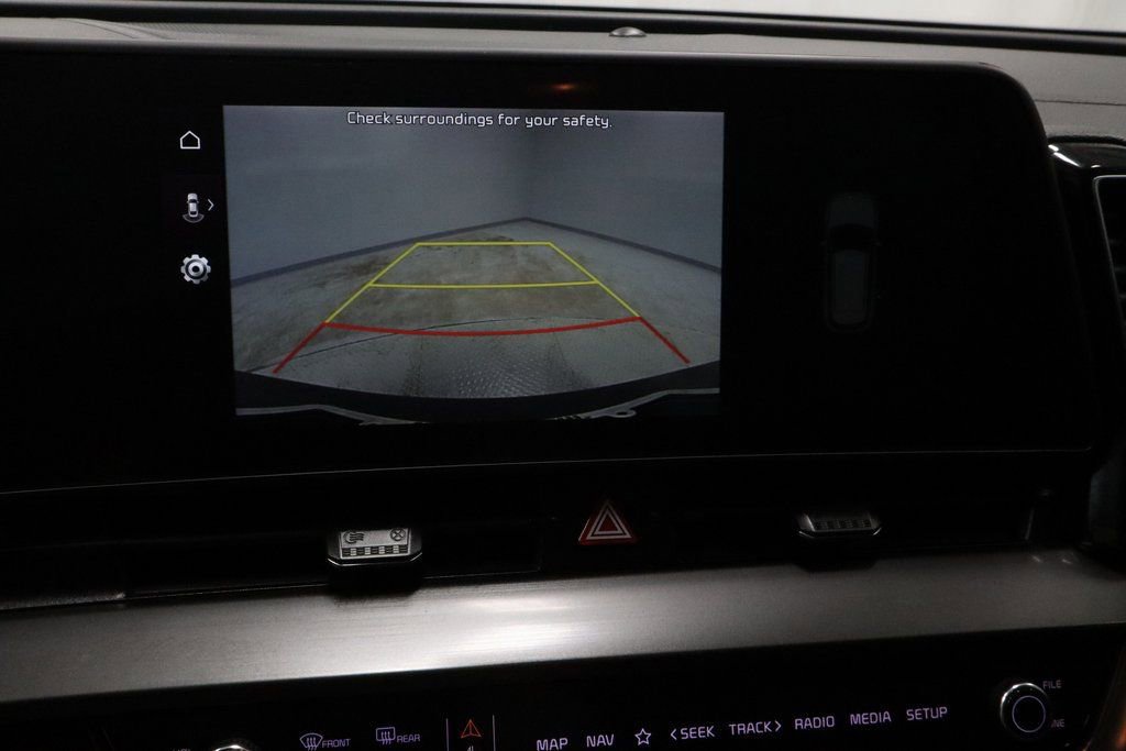 Used 2023 Kia Sportage EX image 9