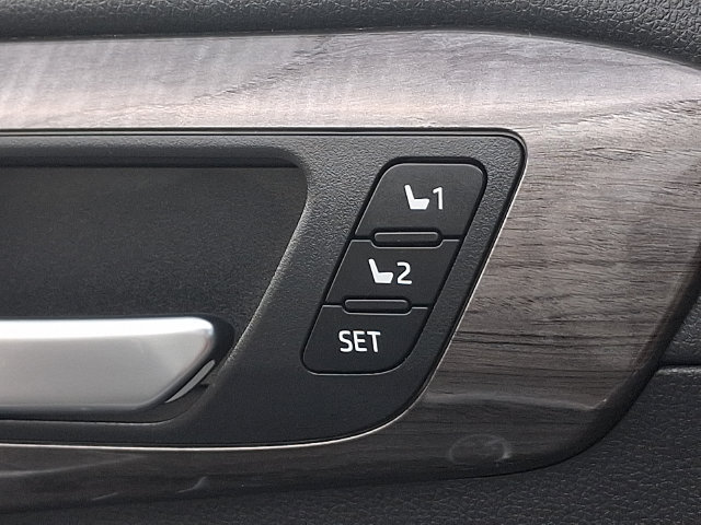 Used 2023 Toyota Highlander Limited AWD/4WD image 28
