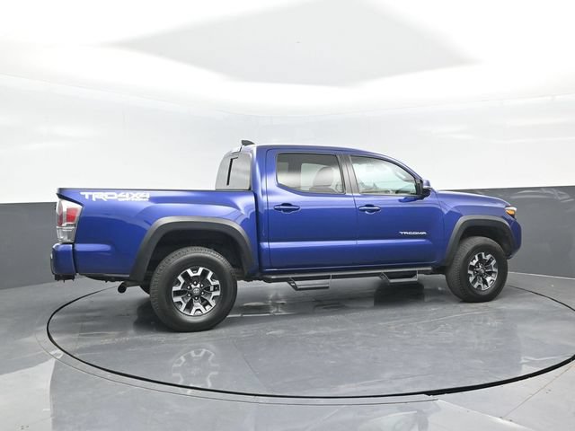 Used 2022 Toyota Tacoma TRD Off-Road w/ TRD Premium Off Road Package AWD/4WD image 3