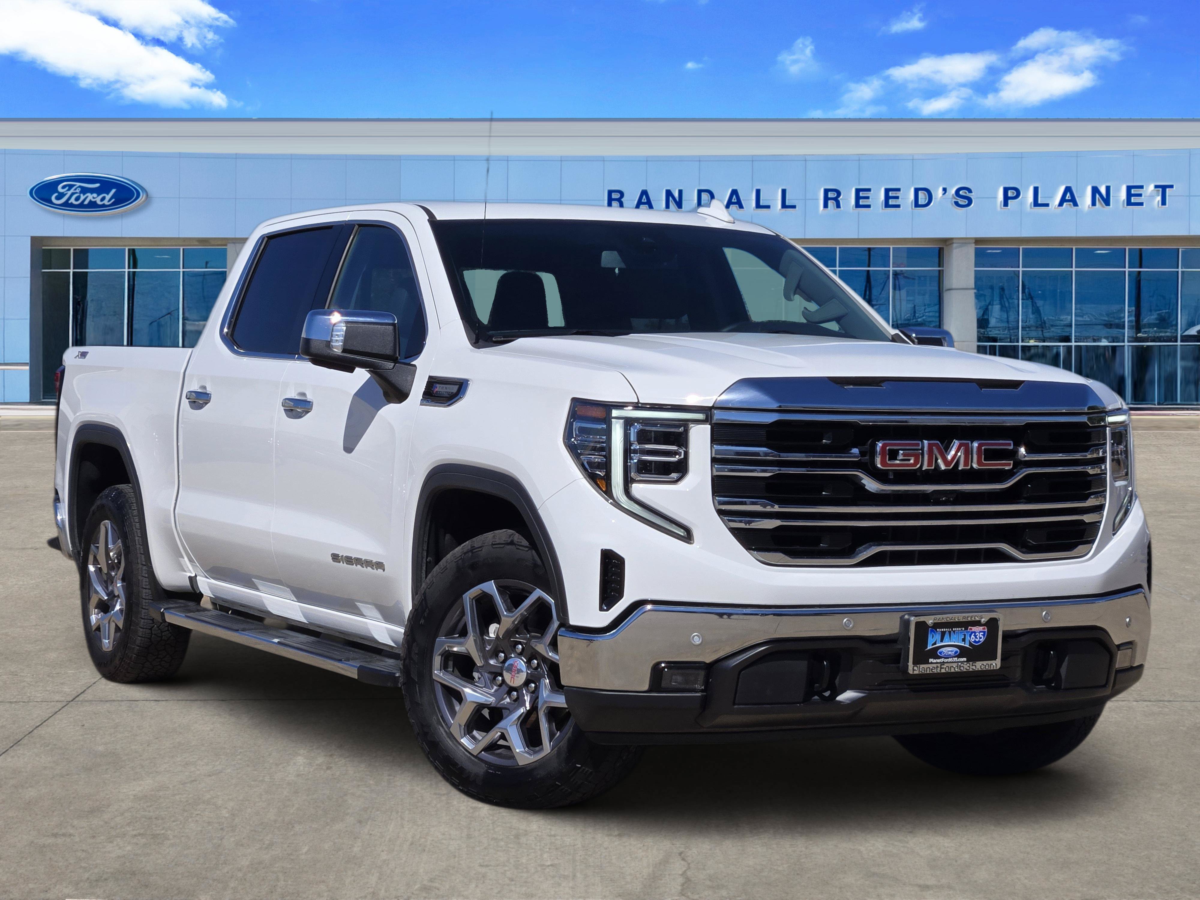 Used 2025 GMC Sierra 1500 SLT AWD/4WD image 1