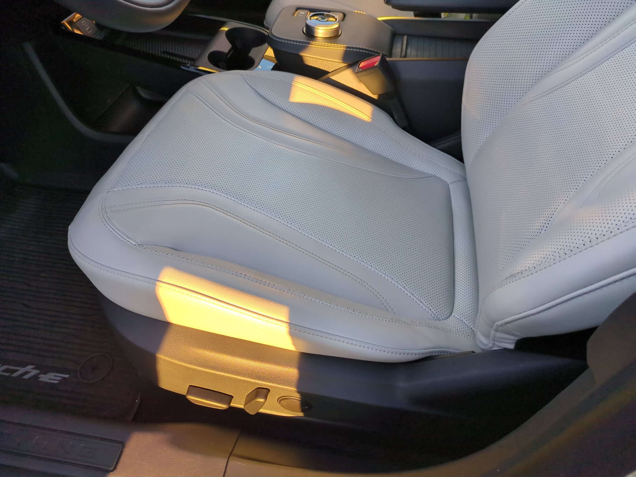 Certified 2024 Ford Mustang Mach-E Premium RWD image 16
