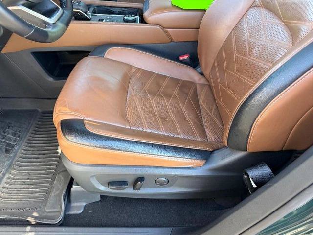 Used 2022 Nissan Pathfinder Platinum w/ Cargo Package image 24