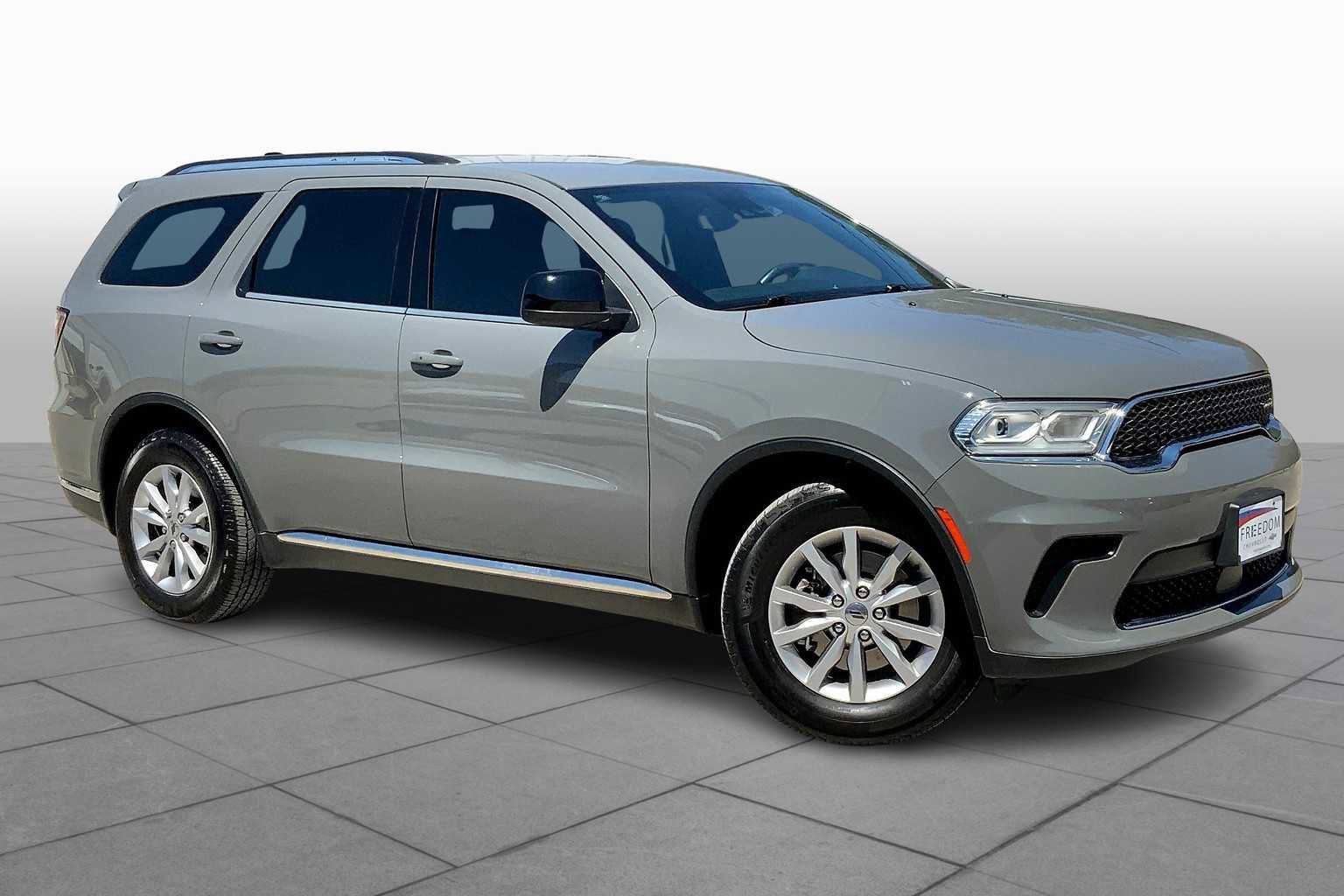 Used 2023 Dodge Durango SXT Launch Edition image 2