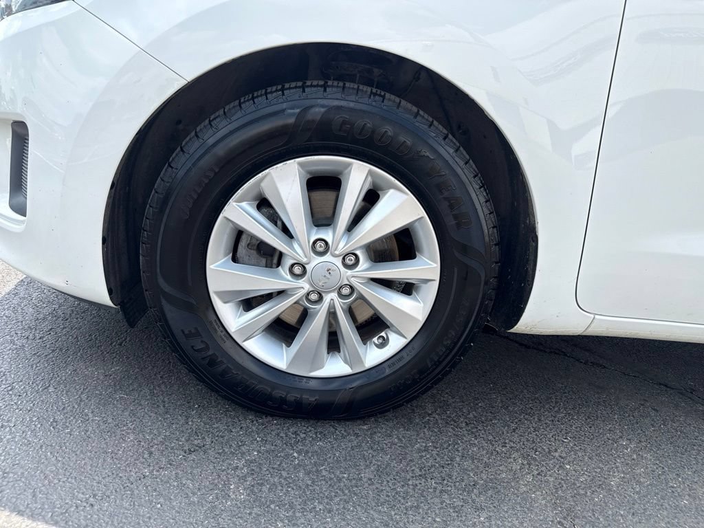 Used 2018 Kia Sedona LX w/ LX Essentials Premium Package FWD image 44