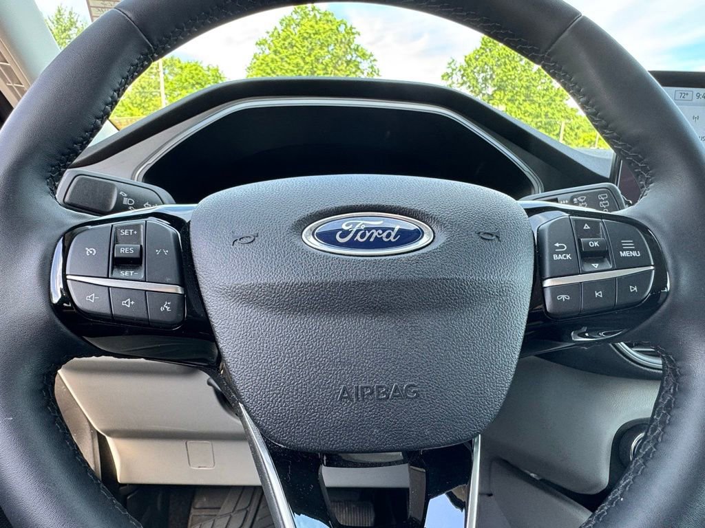 Certified 2023 Ford Escape Active AWD/4WD image 12