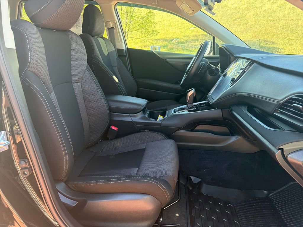 Used 2025 Subaru Outback Premium w/ Popular Package #1A AWD/4WD image 31