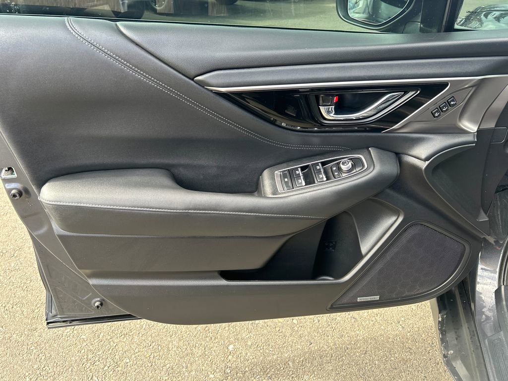 Used 2023 Subaru Outback Limited image 29