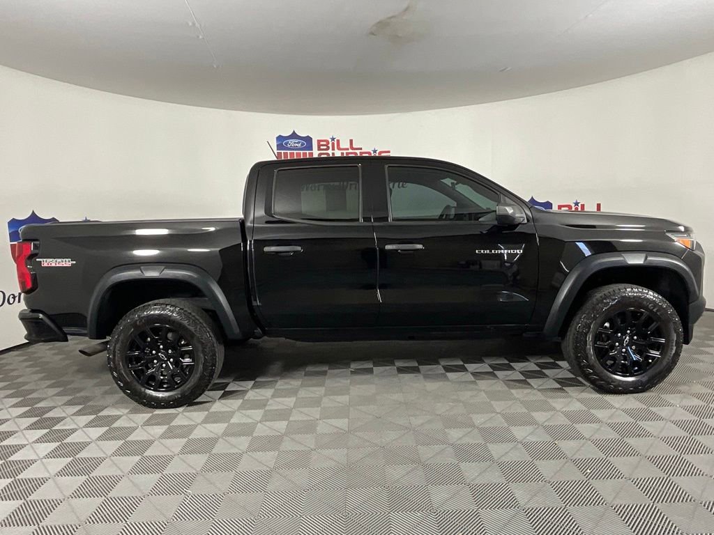 Used 2023 Chevrolet Colorado Trail Boss AWD/4WD image 2