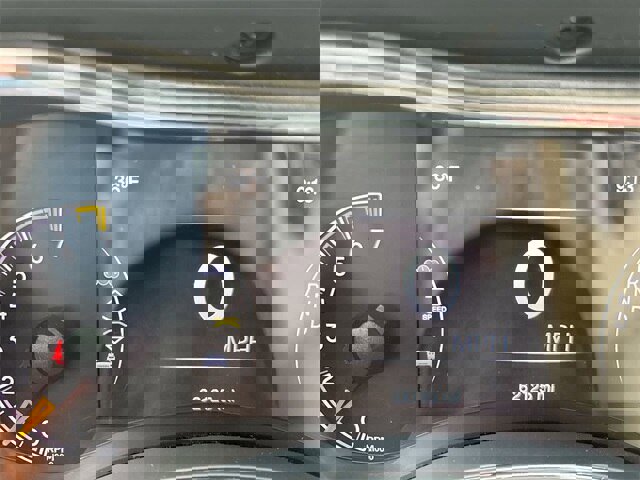 Used 2018 Jeep Grand Cherokee Laredo image 15