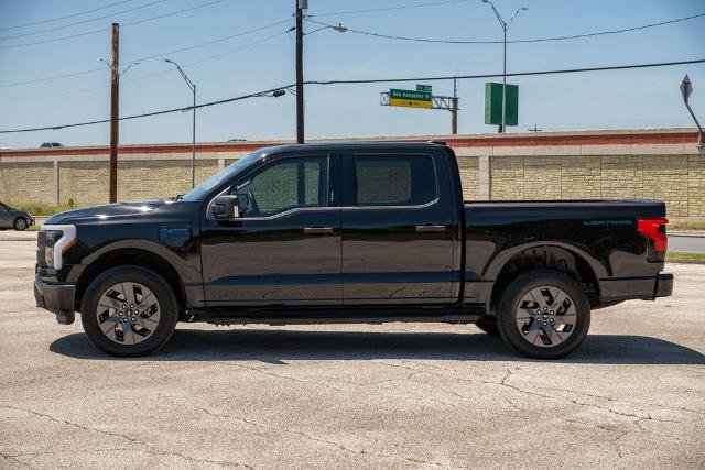 Certified 2024 Ford F150 Lightning XLT w/ Max Trailer Tow Package AWD/4WD image 5