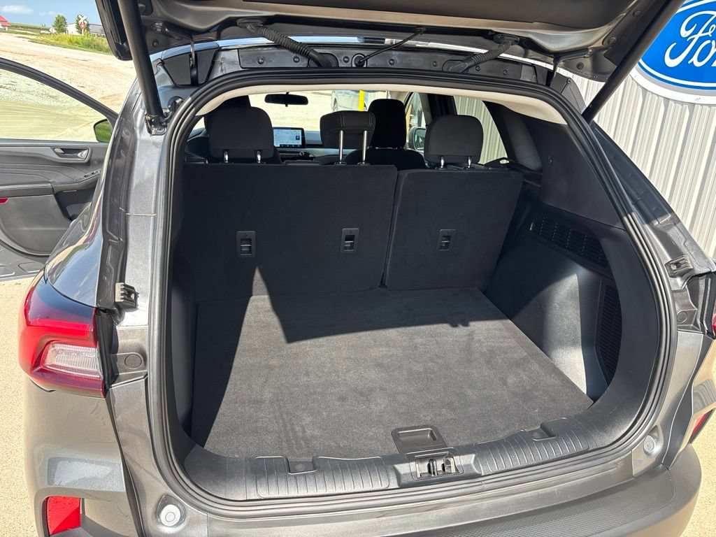 Certified 2024 Ford Escape Active AWD/4WD image 30