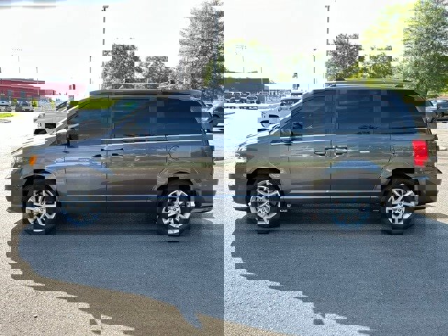 Used 2019 Dodge Grand Caravan SXT image 4