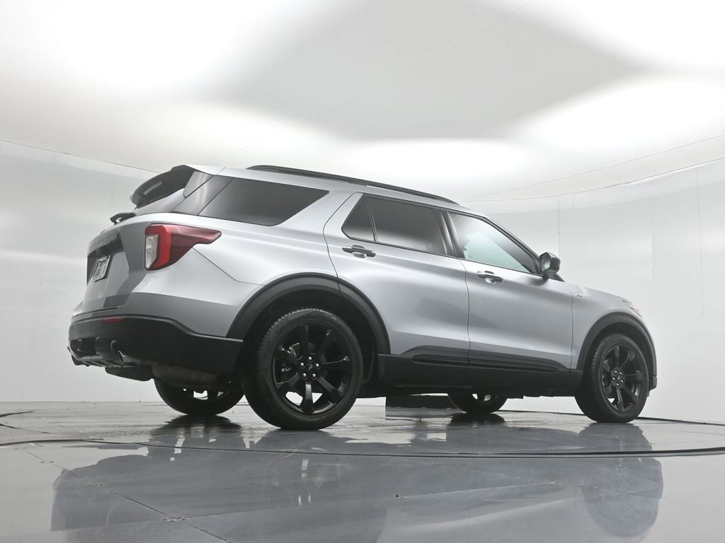 Certified 2023 Ford Explorer ST-Line w/ Class IV Trailer Tow Package image 14