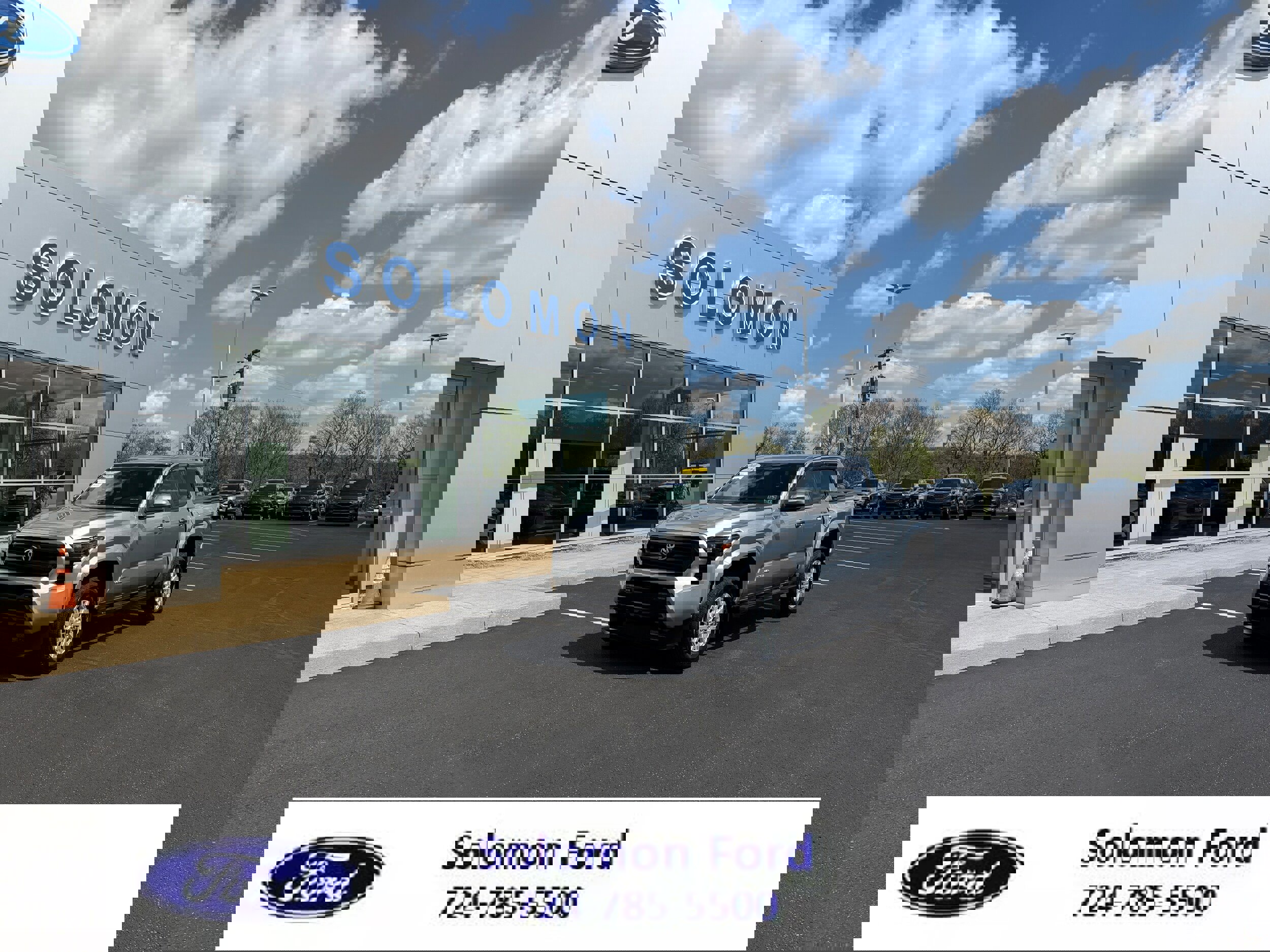Used 2025 Toyota Tacoma SR5 image 7