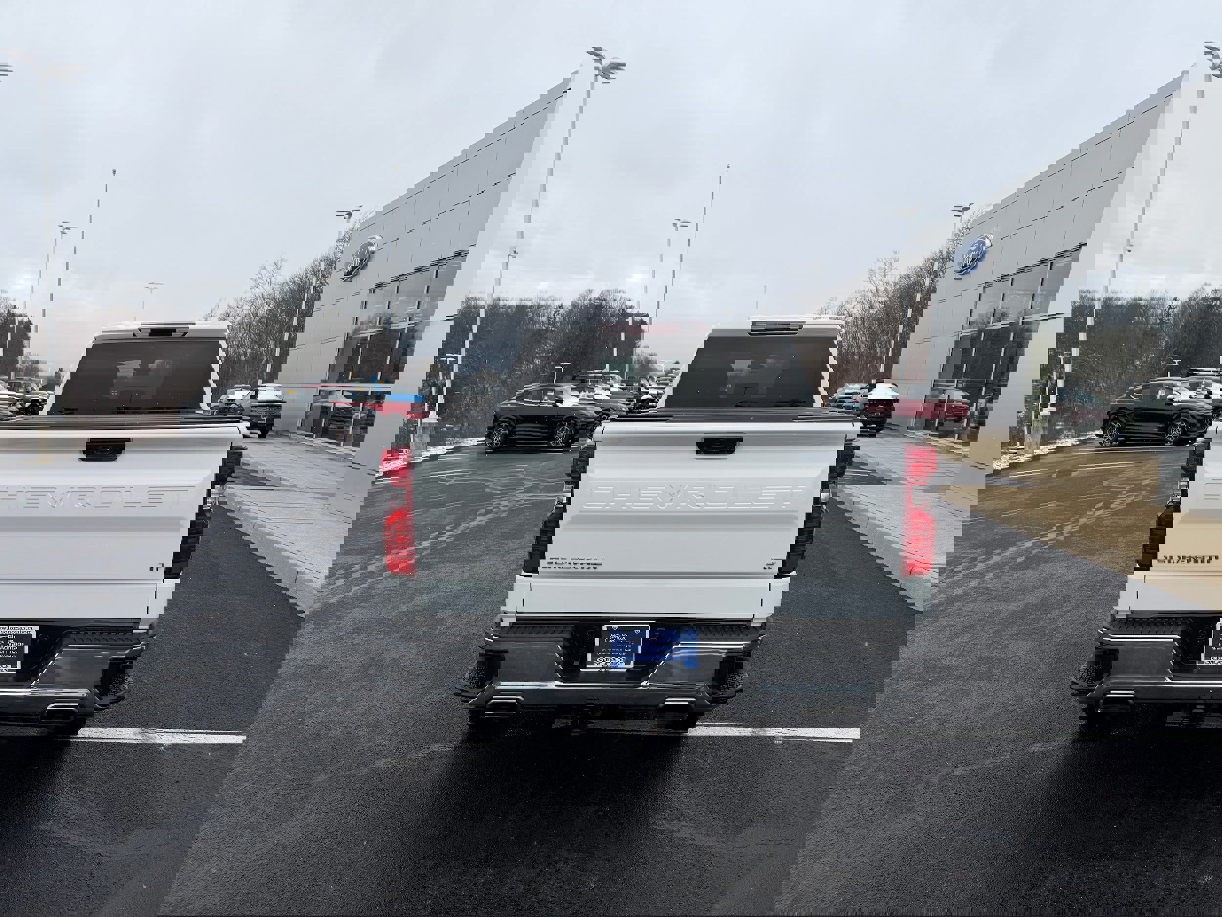 Used 2022 Chevrolet Silverado 1500 LT w/ Z71 Off-Road Package image 4