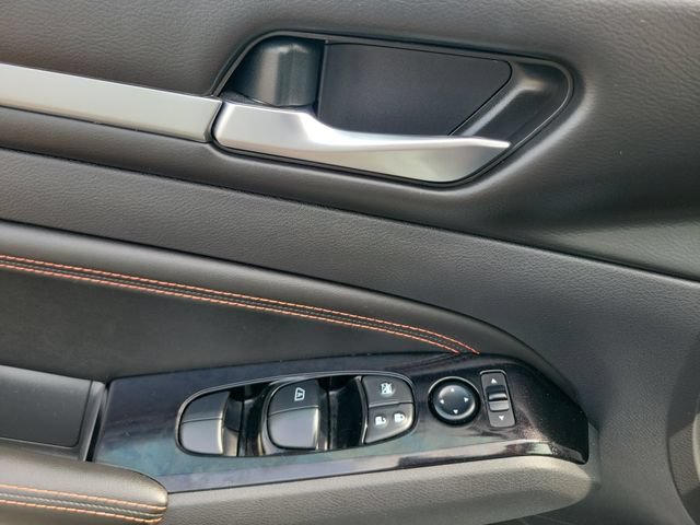 Used 2023 Nissan Altima 2.5 SR FWD image 18
