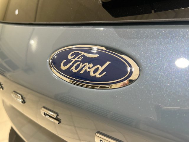 Certified 2024 Ford Escape SE FWD image 21