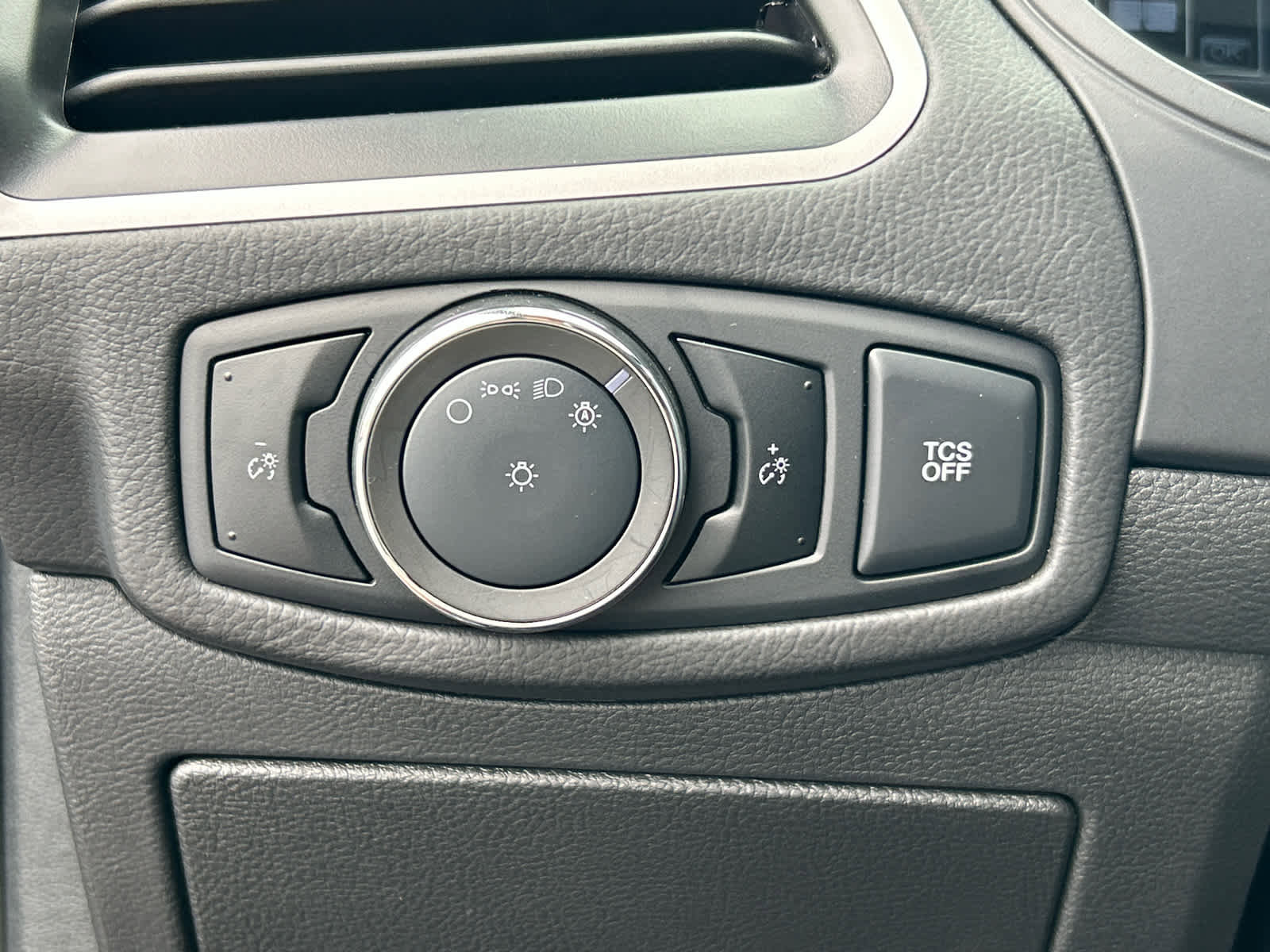 Certified 2024 Ford Edge SEL image 32