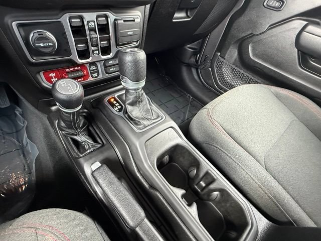 Used 2025 Jeep Wrangler Unlimited Rubicon AWD/4WD image 26