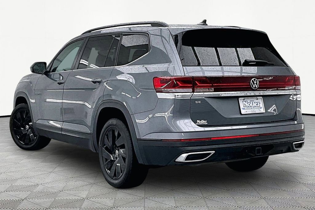 Used 2025 Volkswagen Atlas SE FWD image 13