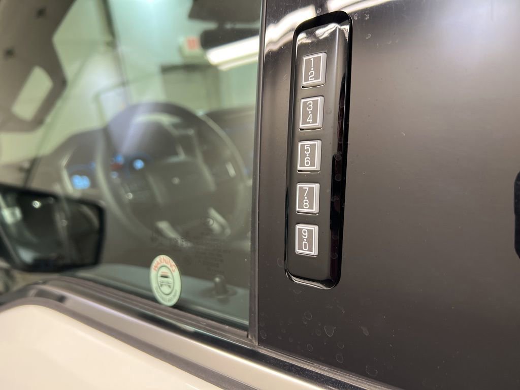 Certified 2022 Ford F150 Platinum w/ Equipment Group 701A High image 32