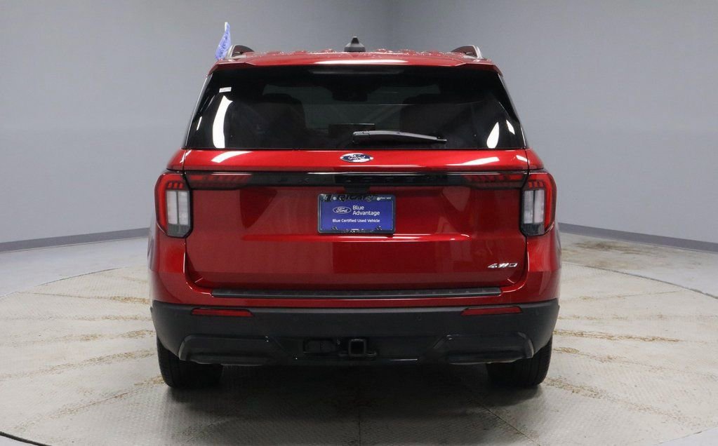 Certified 2025 Ford Explorer ST-Line w/ Premium Package image 4