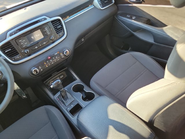 Used 2017 Kia Sorento AWD image 28