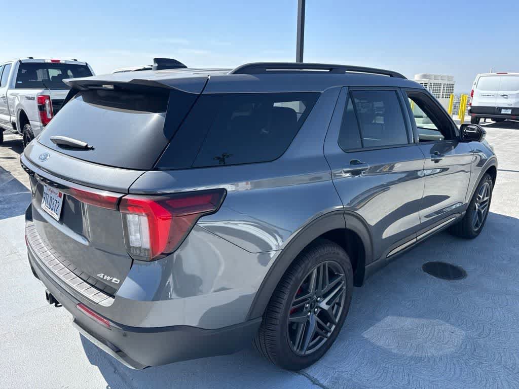Certified 2025 Ford Explorer ST-Line w/ ST-Line Street Pack AWD/4WD image 5