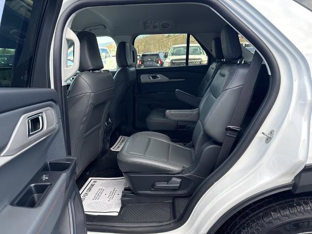 Certified 2025 Ford Explorer Active w/ Active Comfort Package image 21
