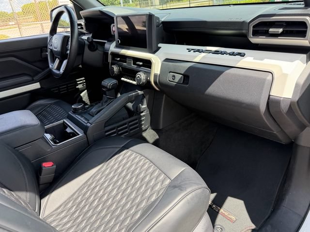 Used 2024 Toyota Tacoma TRD Off-Road AWD/4WD image 16