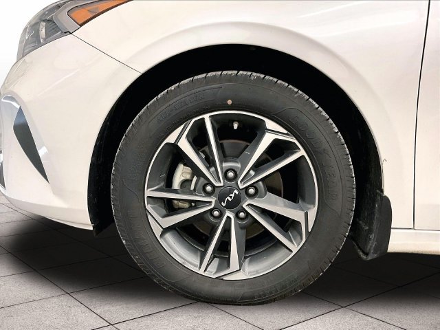 Used 2024 Kia Forte LXS FWD image 8