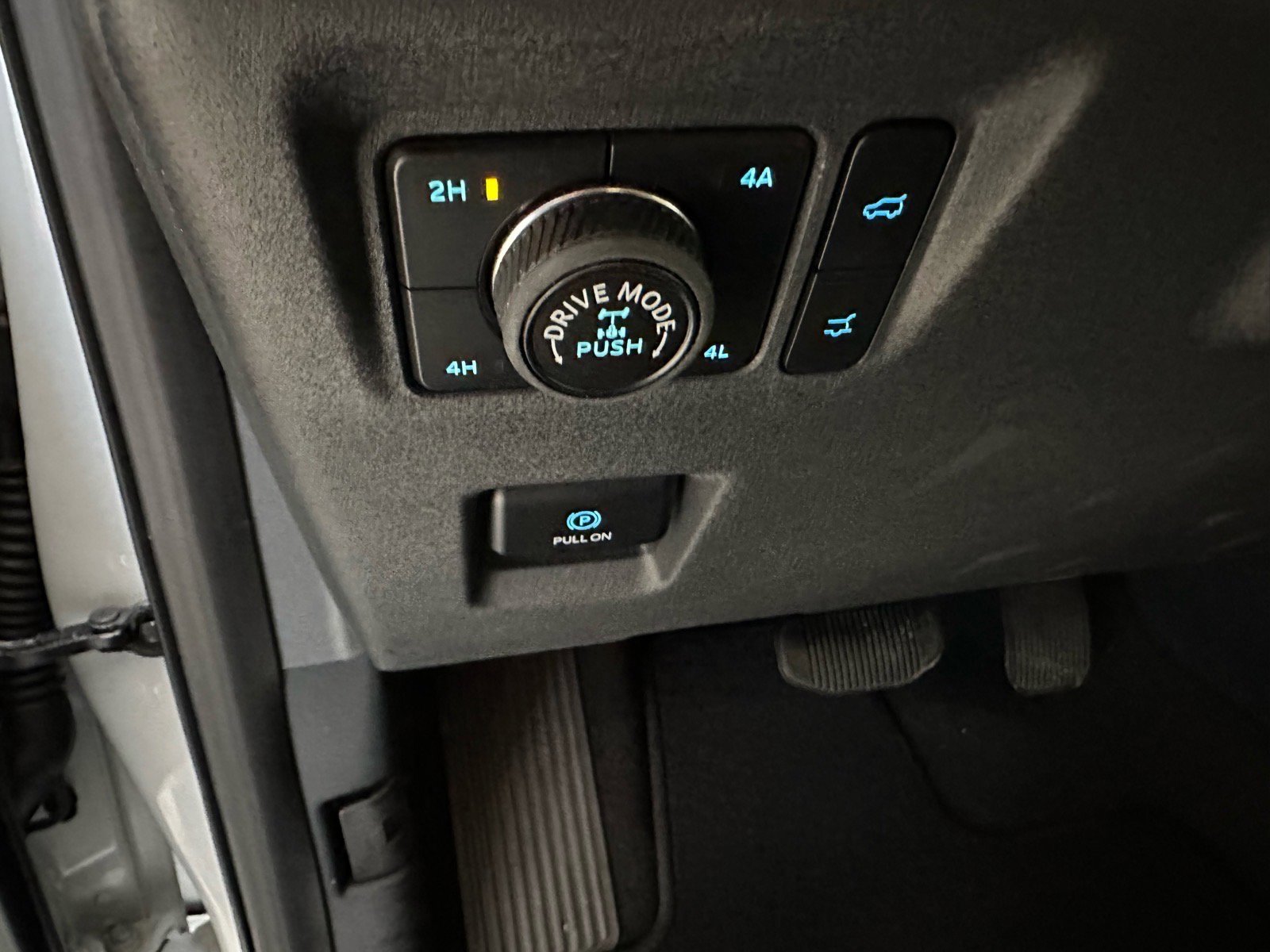 Certified 2025 Ford Expedition Active image 36