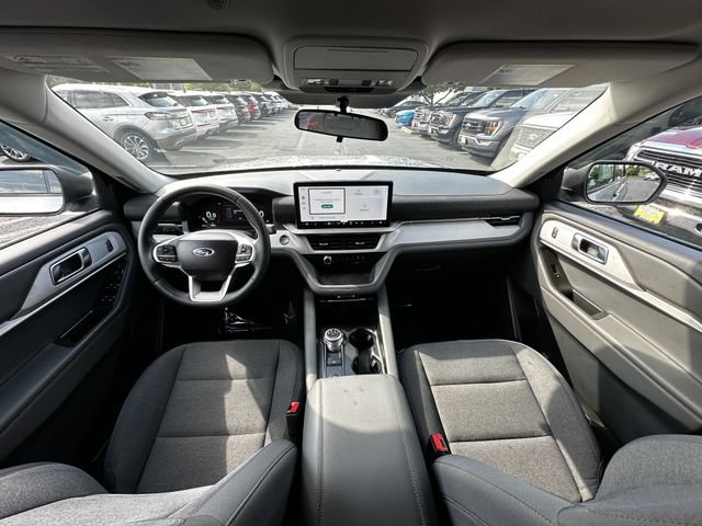 Certified 2025 Ford Explorer Active AWD/4WD image 16