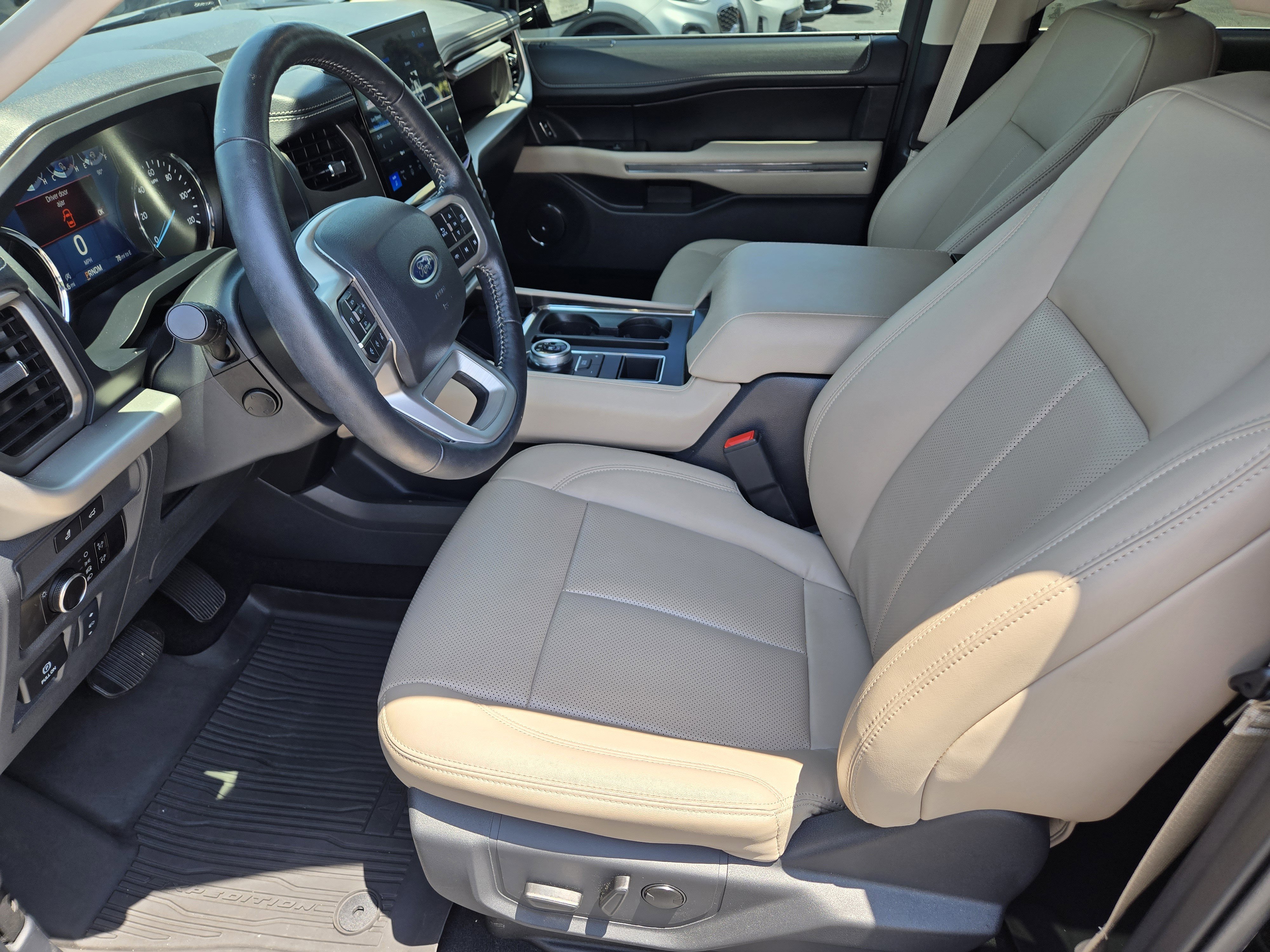 Certified 2024 Ford Expedition Max XLT RWD image 16