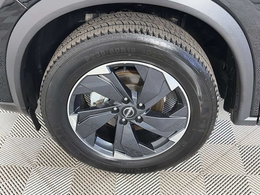 Used 2024 Nissan Rogue SV AWD/4WD image 8