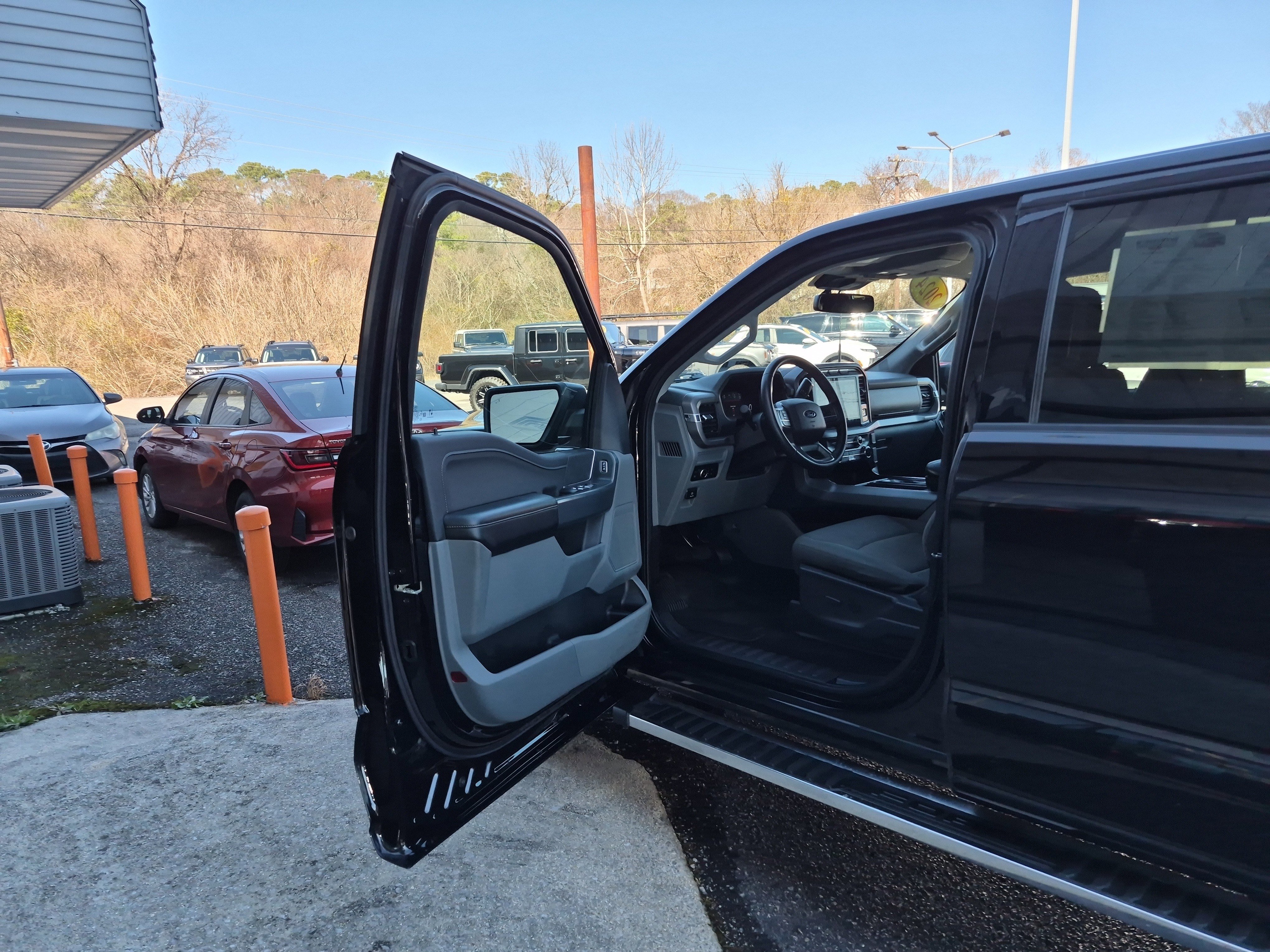 Certified 2024 Ford F150 XLT w/ Mobile Office Package image 13