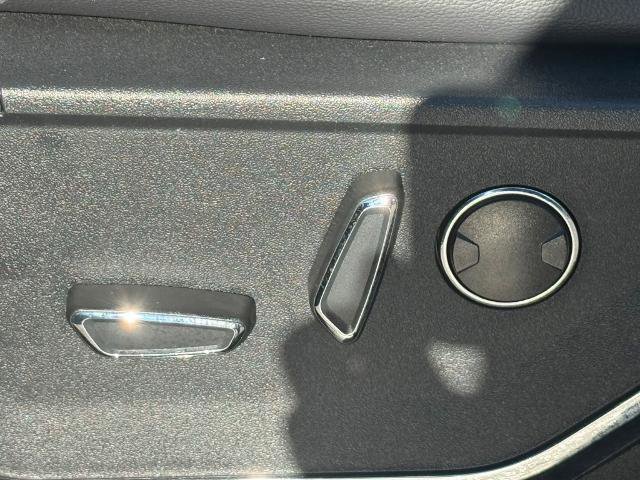 Certified 2022 Ford F150 Lariat w/ Equipment Group 502A High image 19