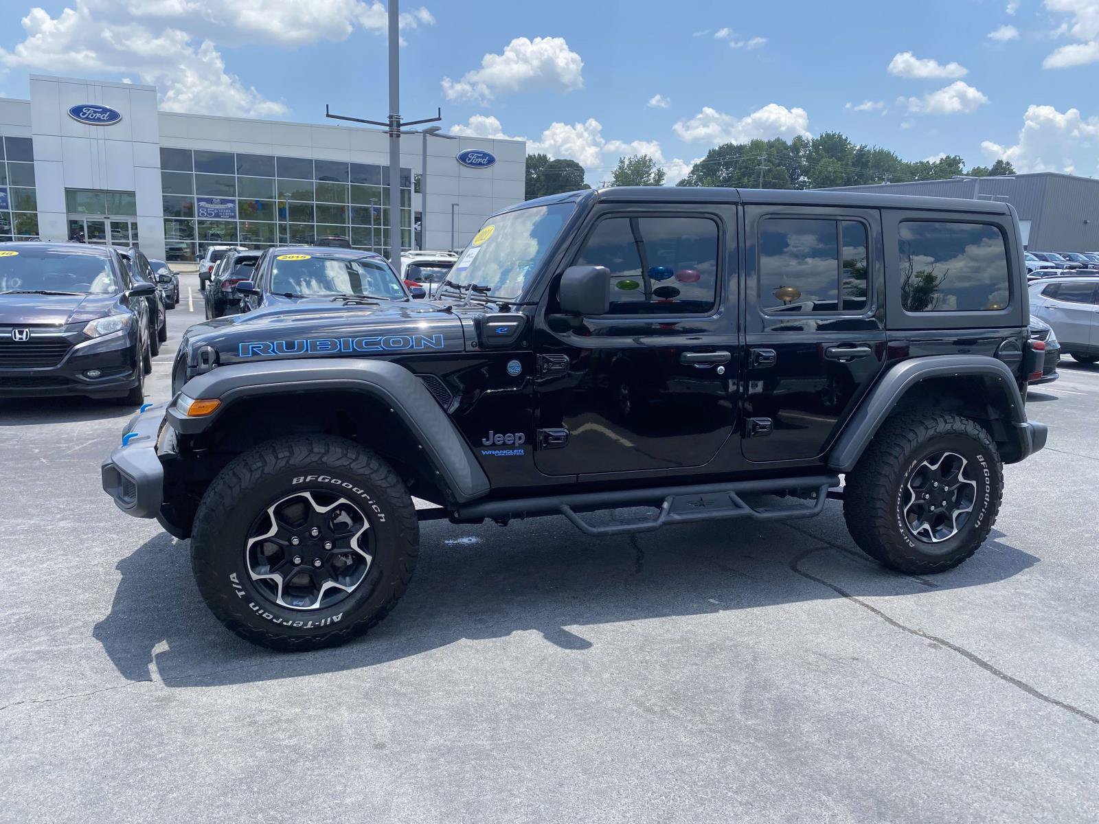 Used 2021 Jeep Wrangler Unlimited Rubicon 4xe AWD/4WD image 4