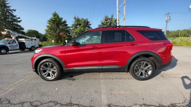 Certified 2023 Ford Explorer XLT w/ Equipment Group 202A AWD/4WD image 6