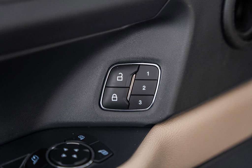 Certified 2023 Ford Expedition Max XLT image 47