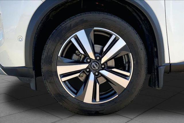 Used 2023 Nissan Rogue Platinum w/ Platinum Premium Package FWD image 11