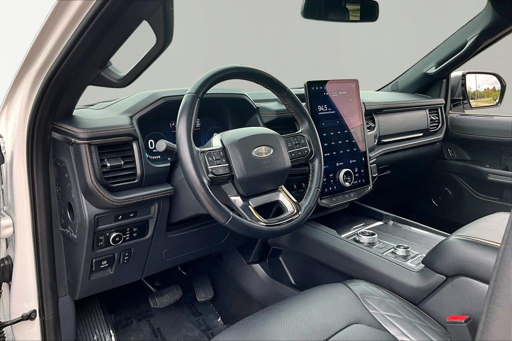 Certified 2024 Ford Expedition Platinum AWD/4WD image 14
