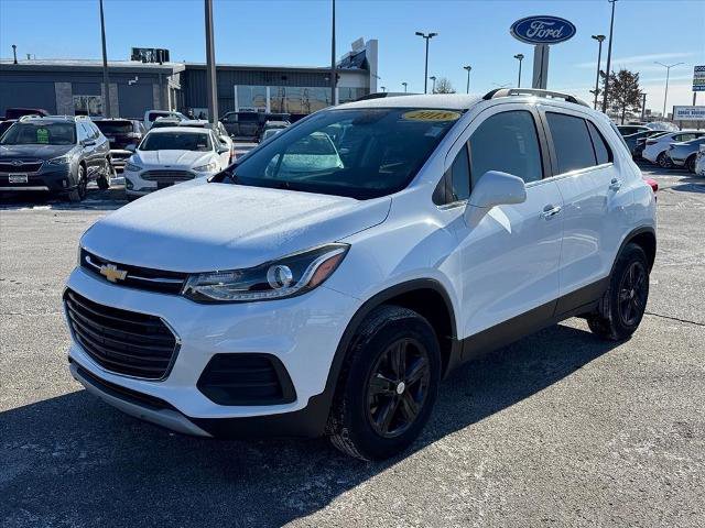 Used 2018 Chevrolet Trax LT w/ LT Convenience Package image 2