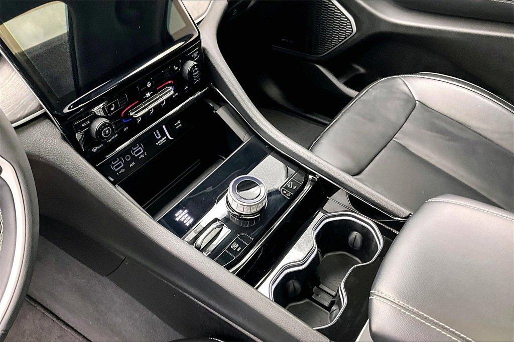 Used 2022 Jeep Grand Cherokee Limited 4xe image 15